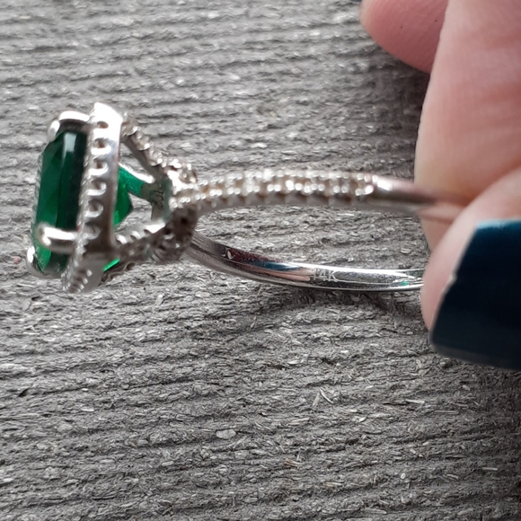 Cushion Emerald Contour Diamond Bridal Set 14kt White Gold - Picture 6 of 7